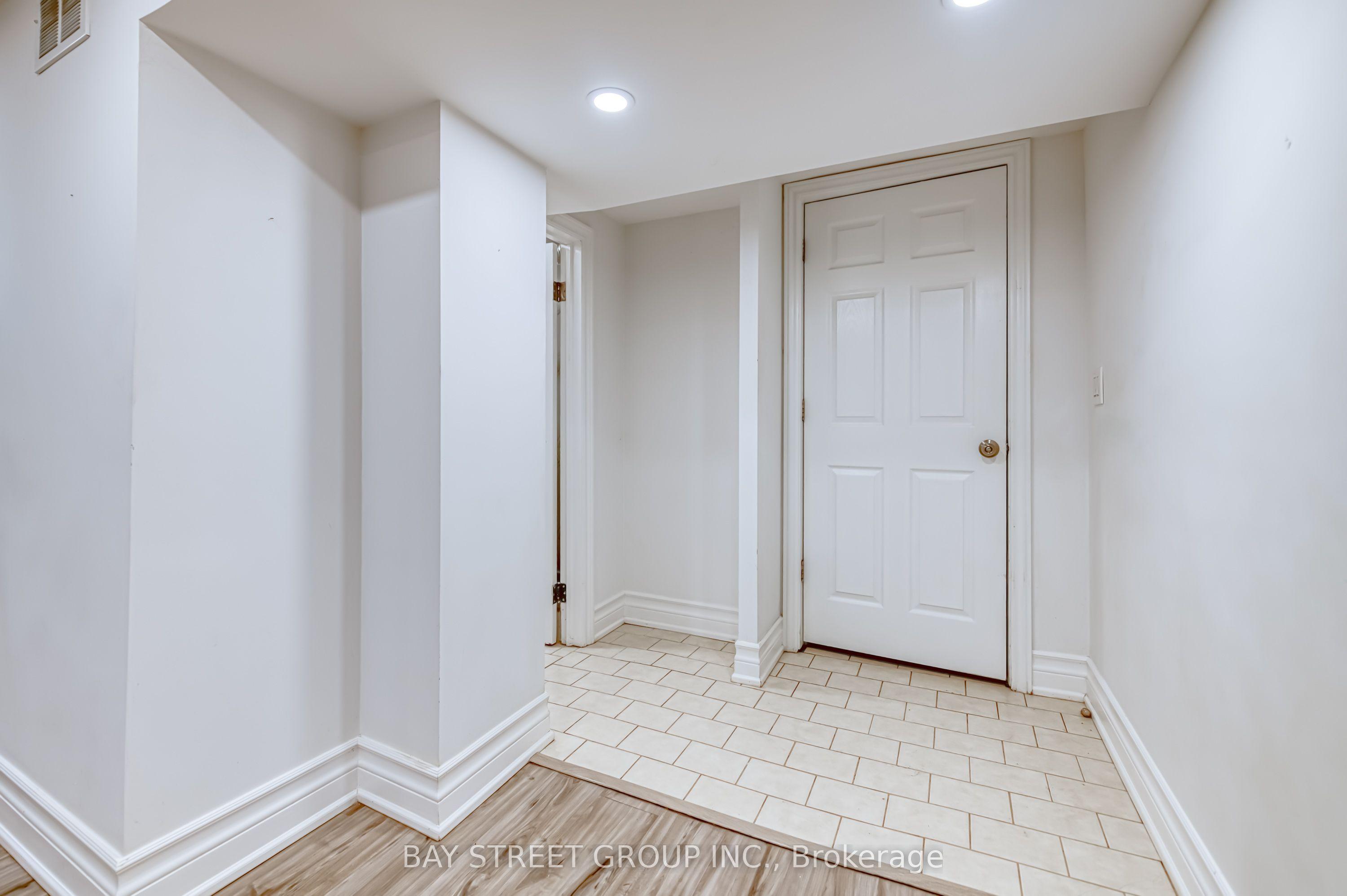 99 Cherrywood Drive BSMT, Newmarket, ON L3Y 2X6