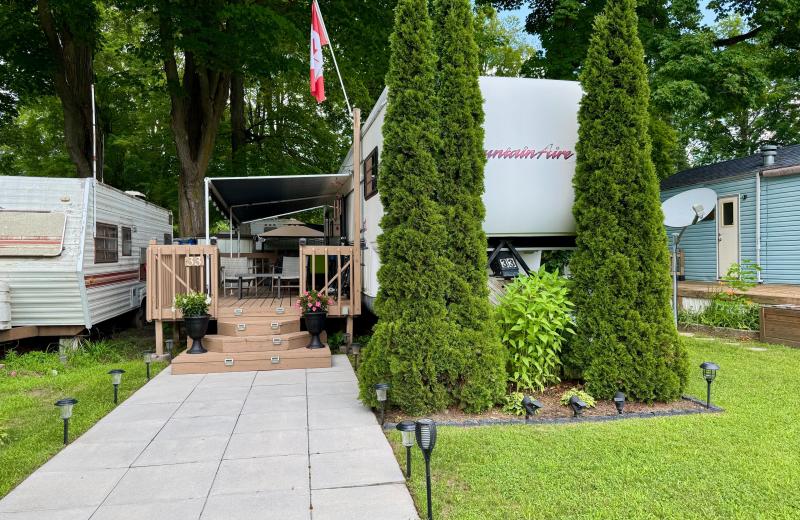 285 Crydermans Side Road 33, Georgina, ON L0E 1A0