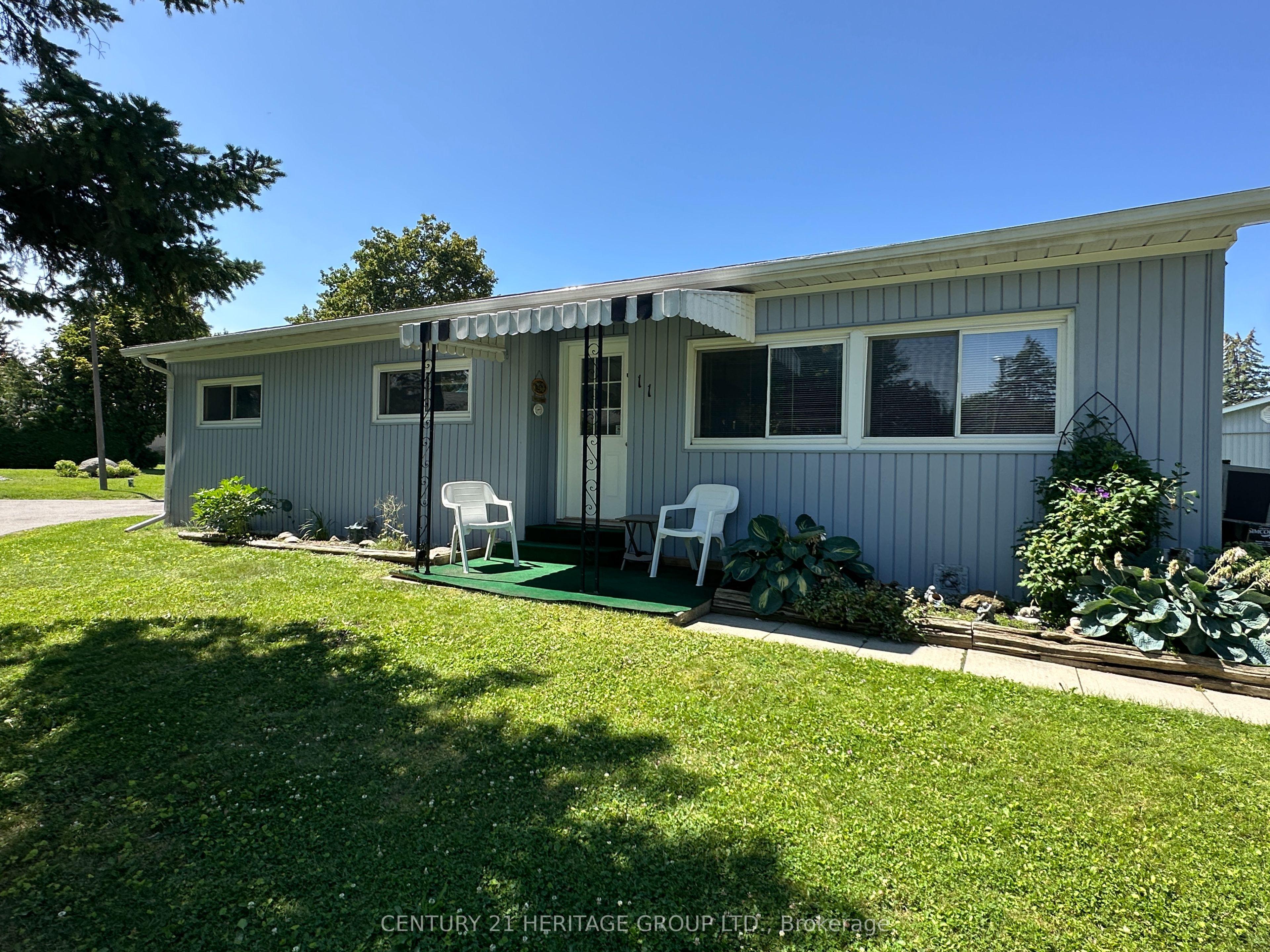 11 Maple Court, Innisfil, ON L9S 1N9