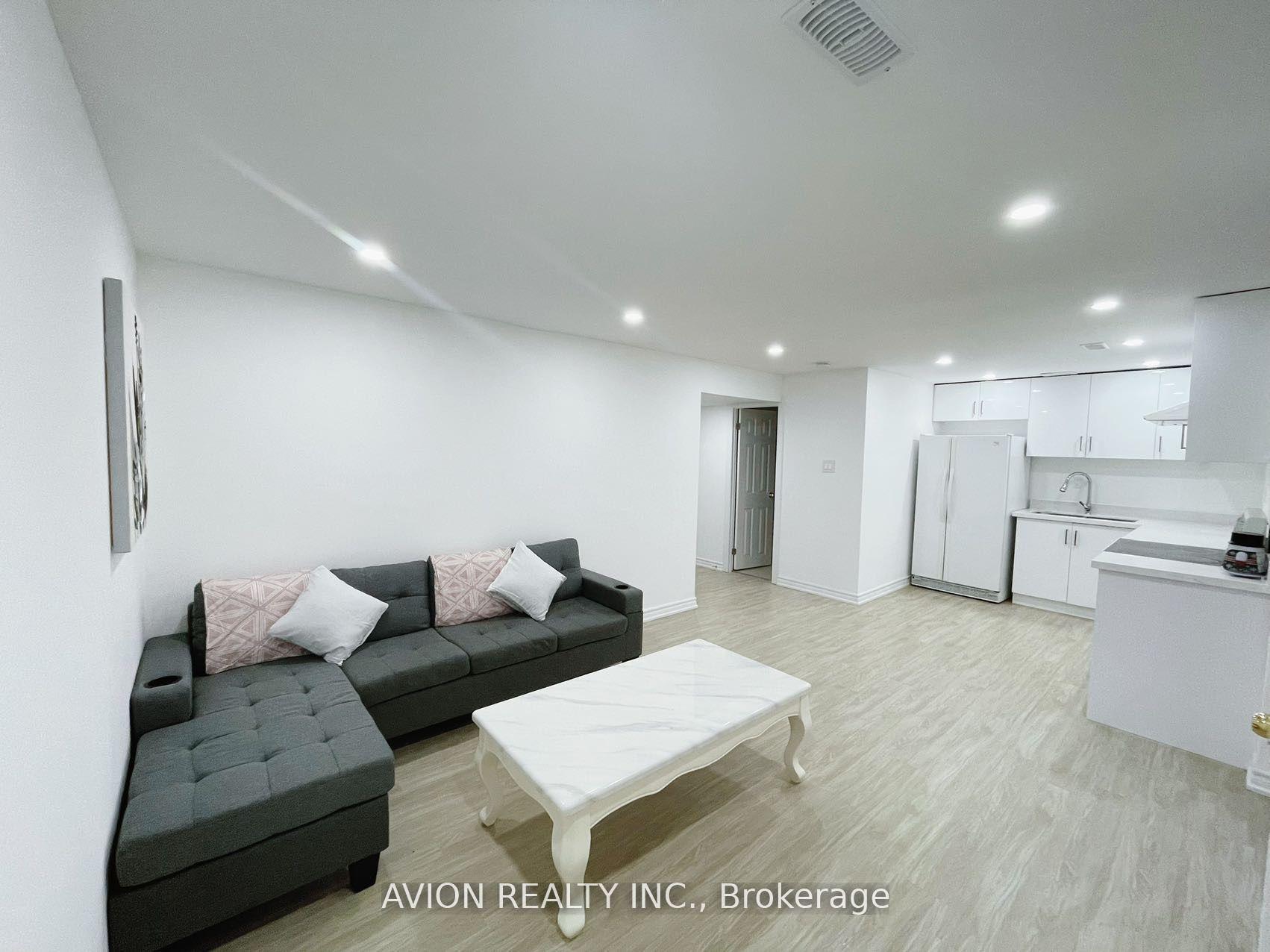 56 Golden Oak Avenue bsmt, Richmond Hill, ON L4S 1Y5
