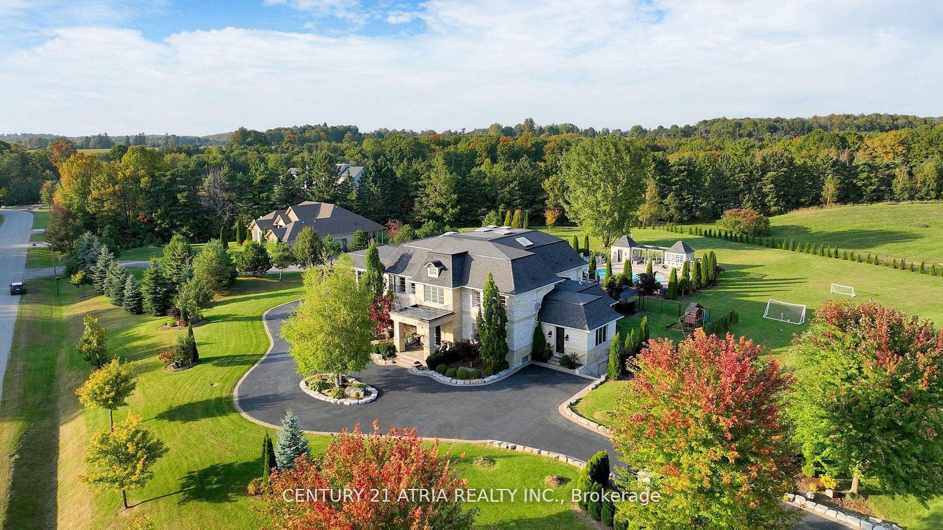 111 Lake Woods Drive, Whitchurch-Stouffville, ON L4A 1P1