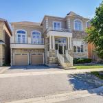 66 Wozniak Crescent, Markham, ON L6E 0L4
