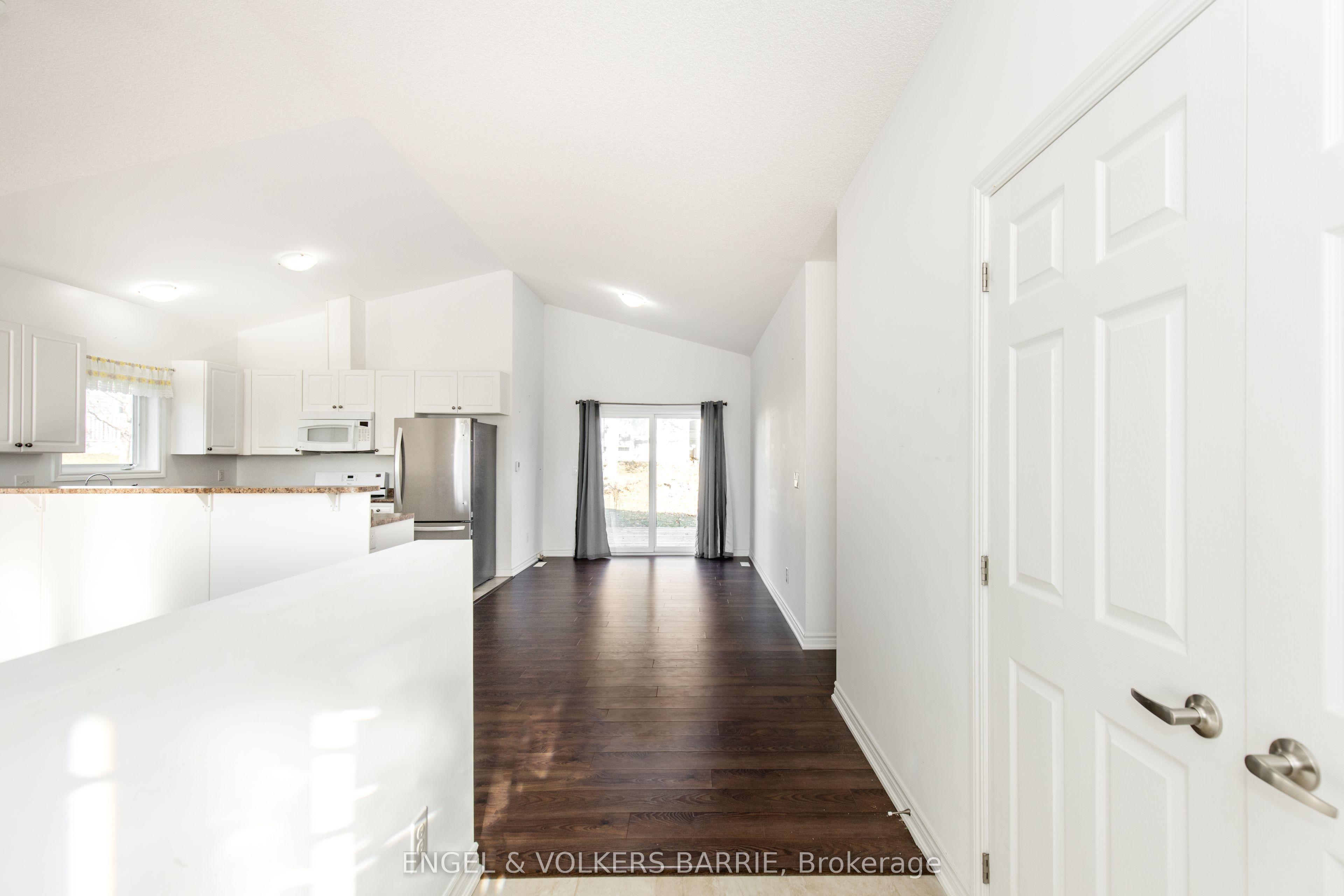 38 Linden Lane, Innisfil, ON L9S 1P2