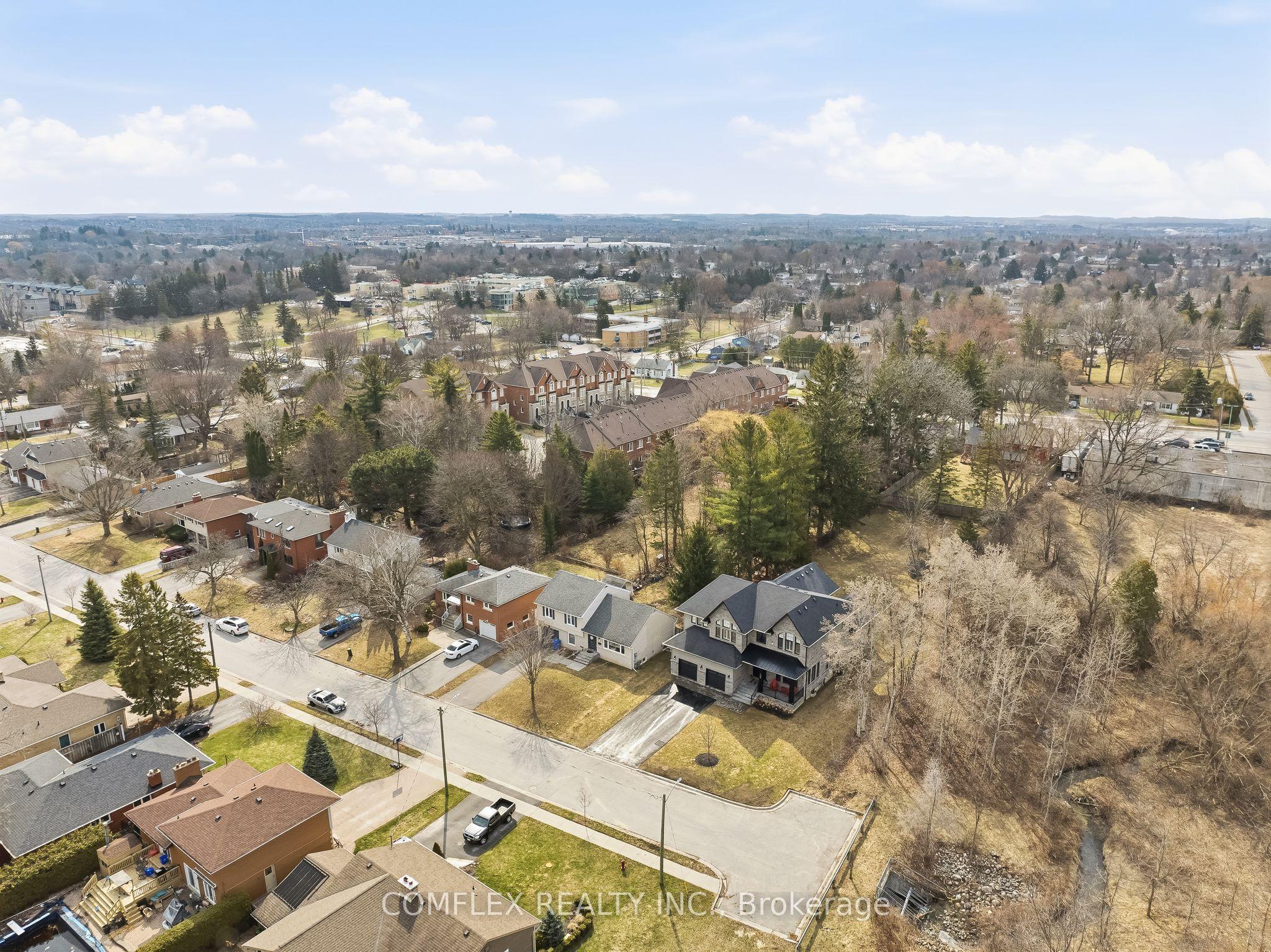 108 Avenue Road, Newmarket, ON L3Y 1N3