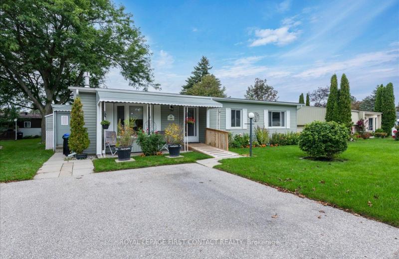 40 Corner Brook Trail, Innisfil, ON L9S 1N6
