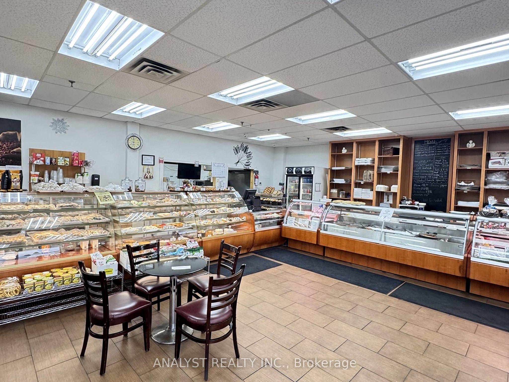 270 Chancellor Drive, Vaughan, ON L4L 7M1