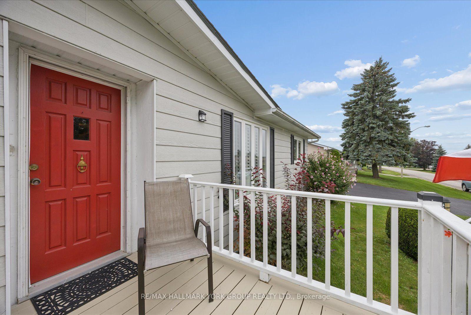 10 Kelsey Crescent, Georgina, ON L0E 1R0