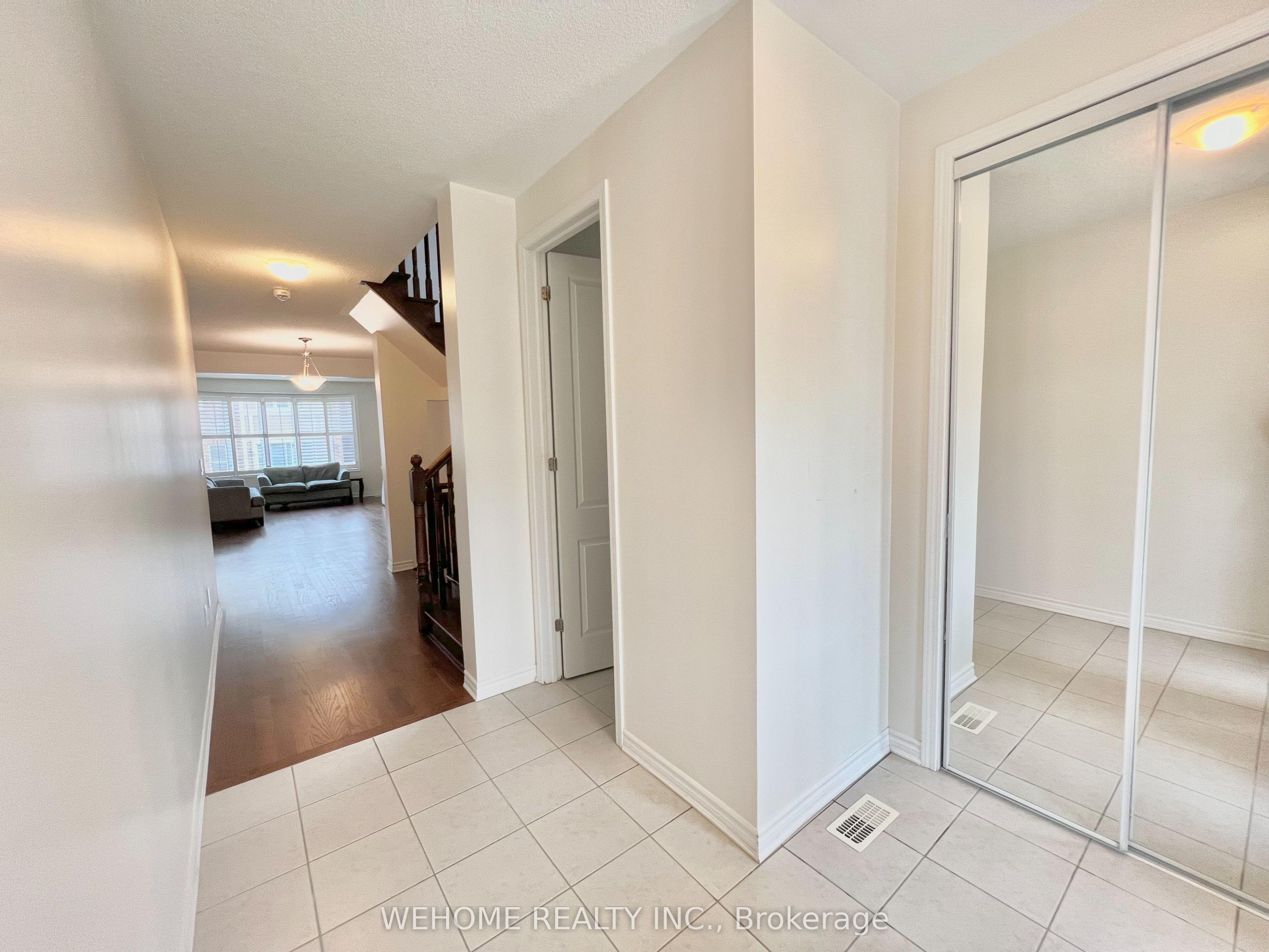 107 Major Crescent, Aurora, ON L4G 0X5