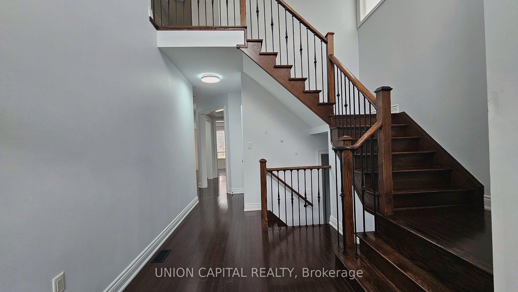168 Roy Harper Avenue, Aurora, ON L4G 0V6