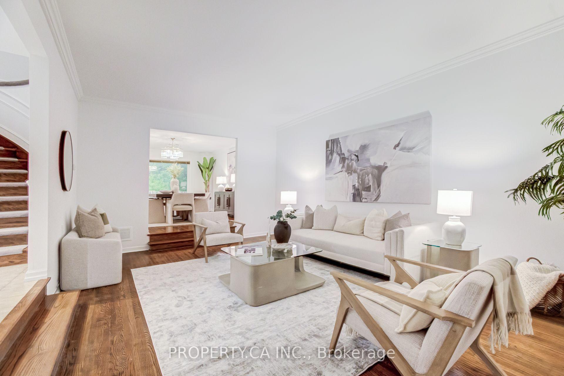 143 Cambridge Crescent, Richmond Hill, ON L4C 6G1