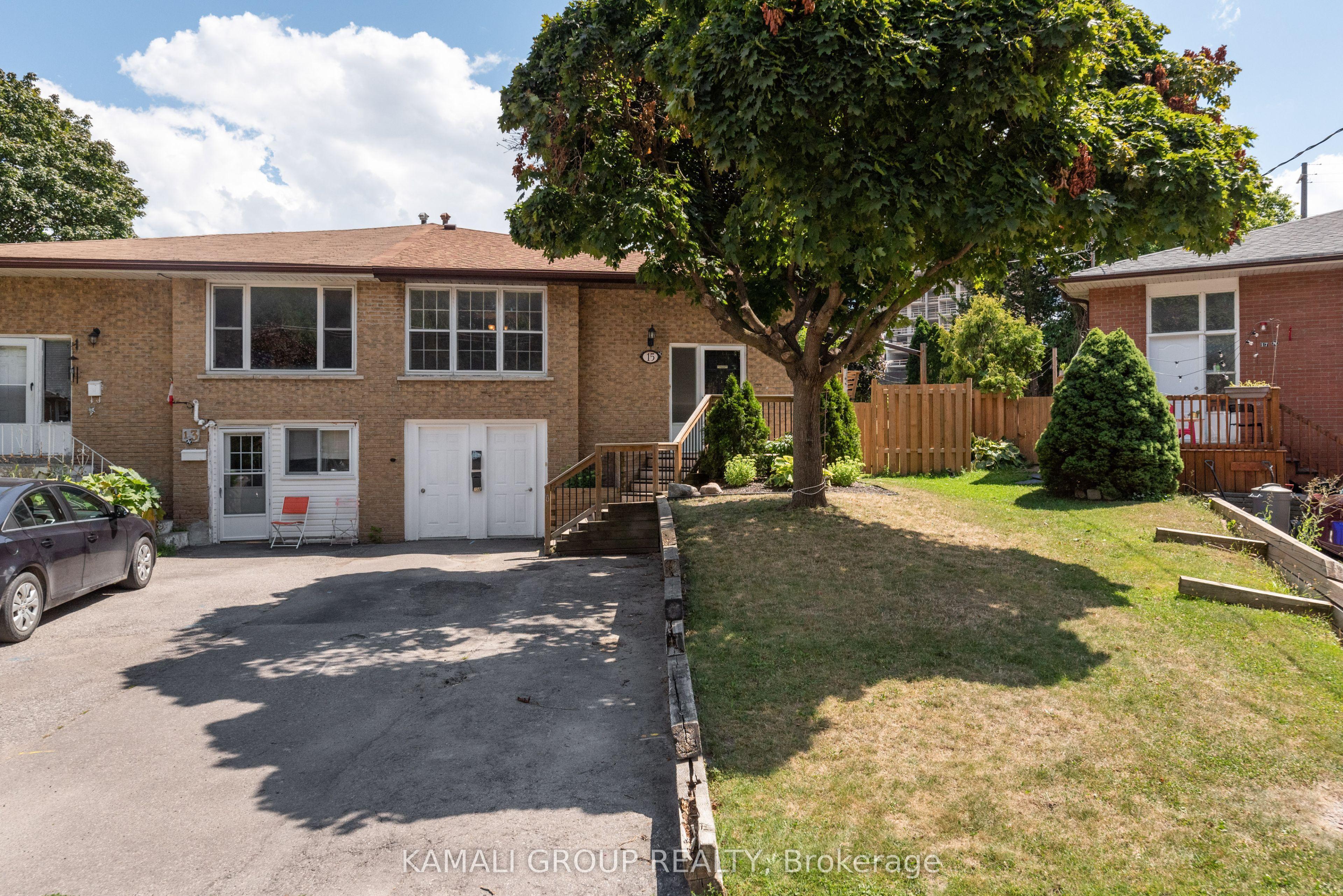15 Walter Avenue MAIN, Newmarket, ON L3Y 2T2