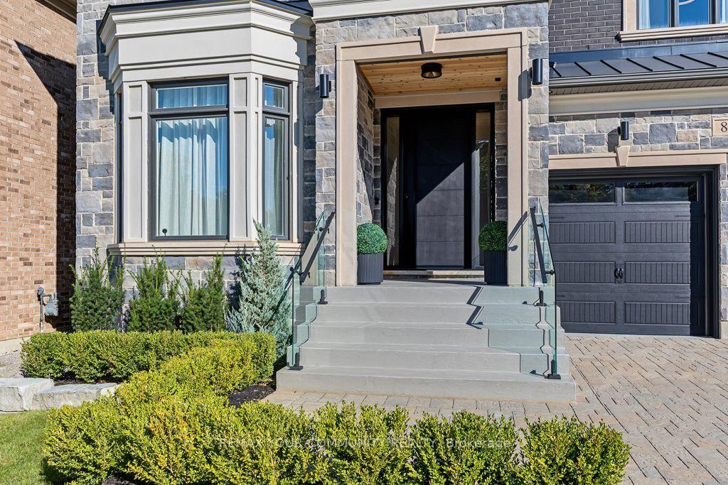 86 Sculpture Garden Lane, Vaughan, ON L4H 4P1