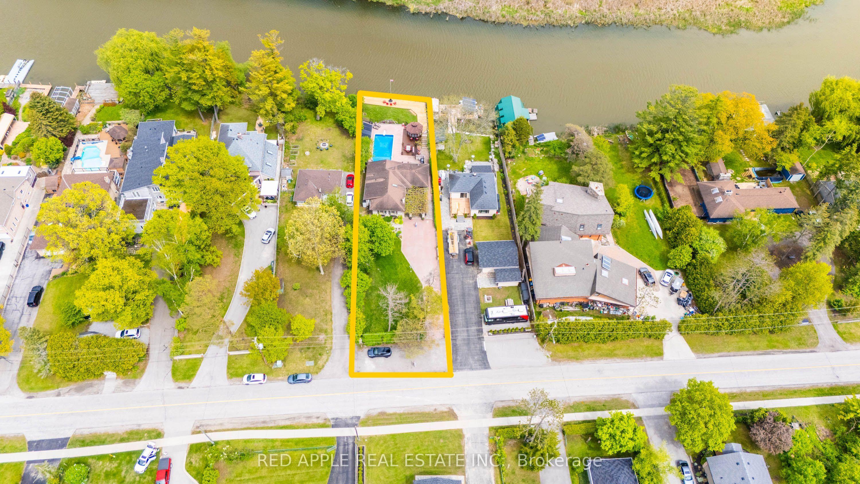 233 Sand Road, East Gwillimbury, ON L9N 1K1