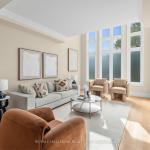 8 Ridgley Court, Richmond Hill, ON L4B 4N3