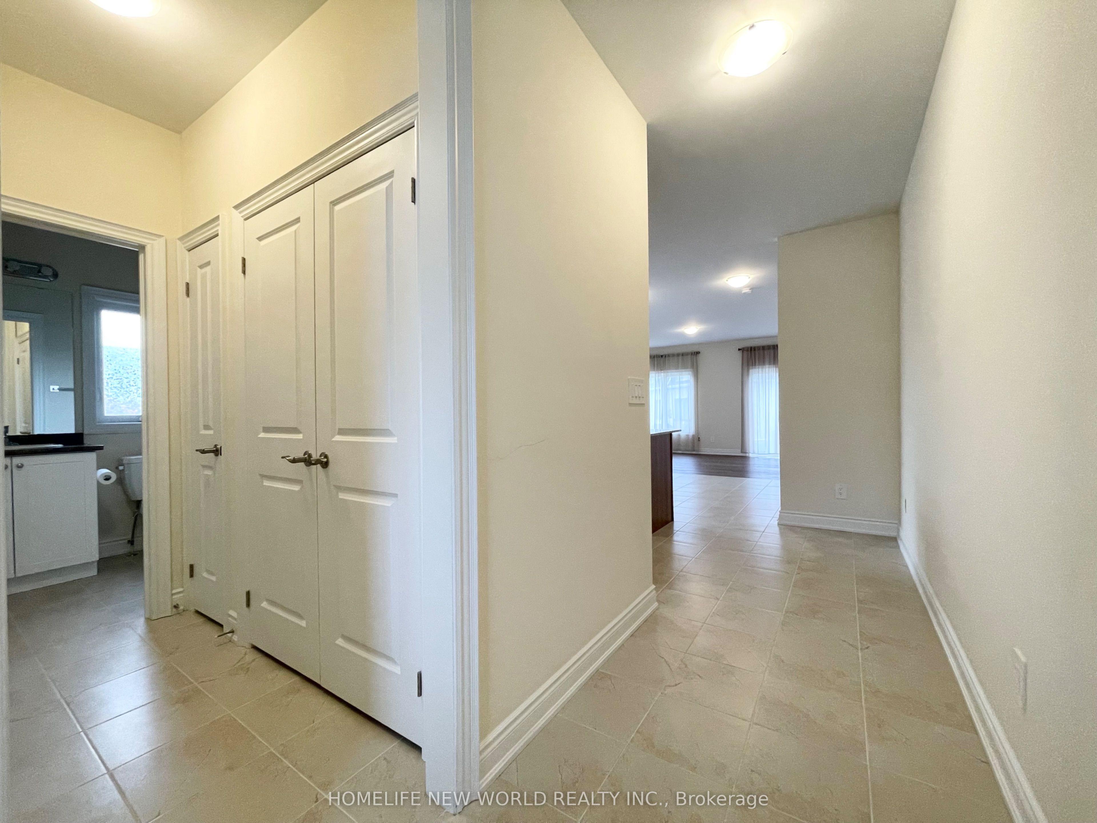 15 Schortinghuis Street, Georgina, ON L0E 1R0
