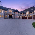 28 Personna Boulevard, Markham, ON L6C 1E9