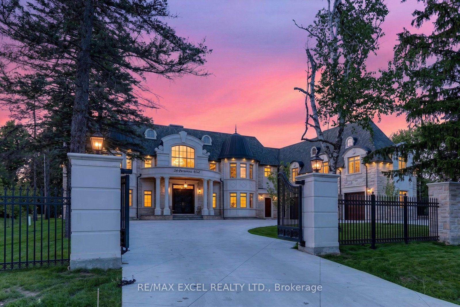 28 Personna Boulevard, Markham, ON L6C 1E9