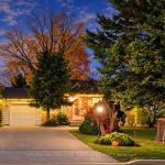 11 Lunar Crescent, Markham, ON L3R 2T1