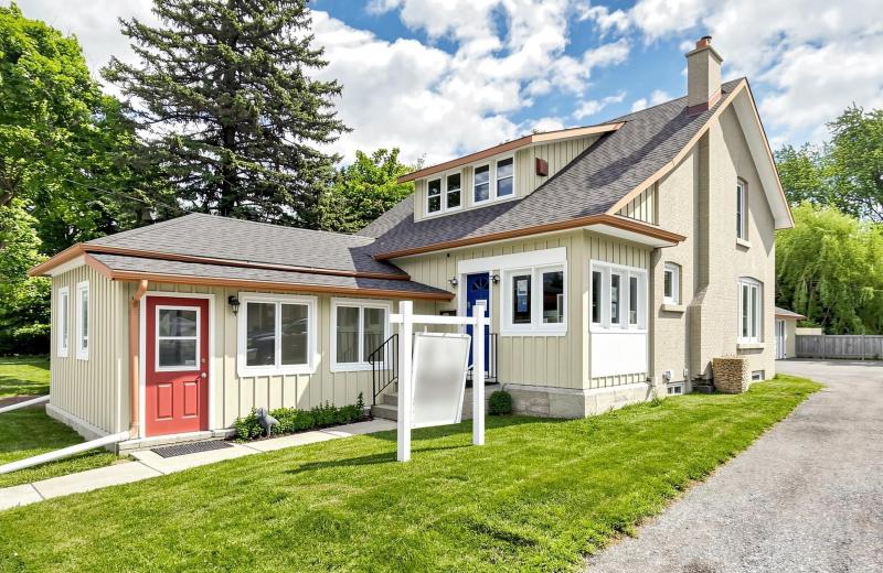 2163 King Road D, King, ON L7B 1A6