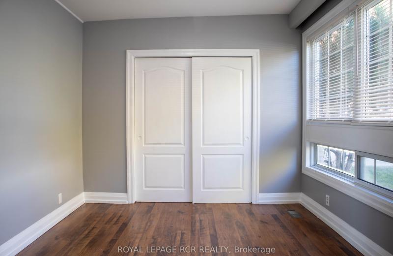 22 Centre Street 2, Bradford West Gwillimbury, ON L3Z 2B7