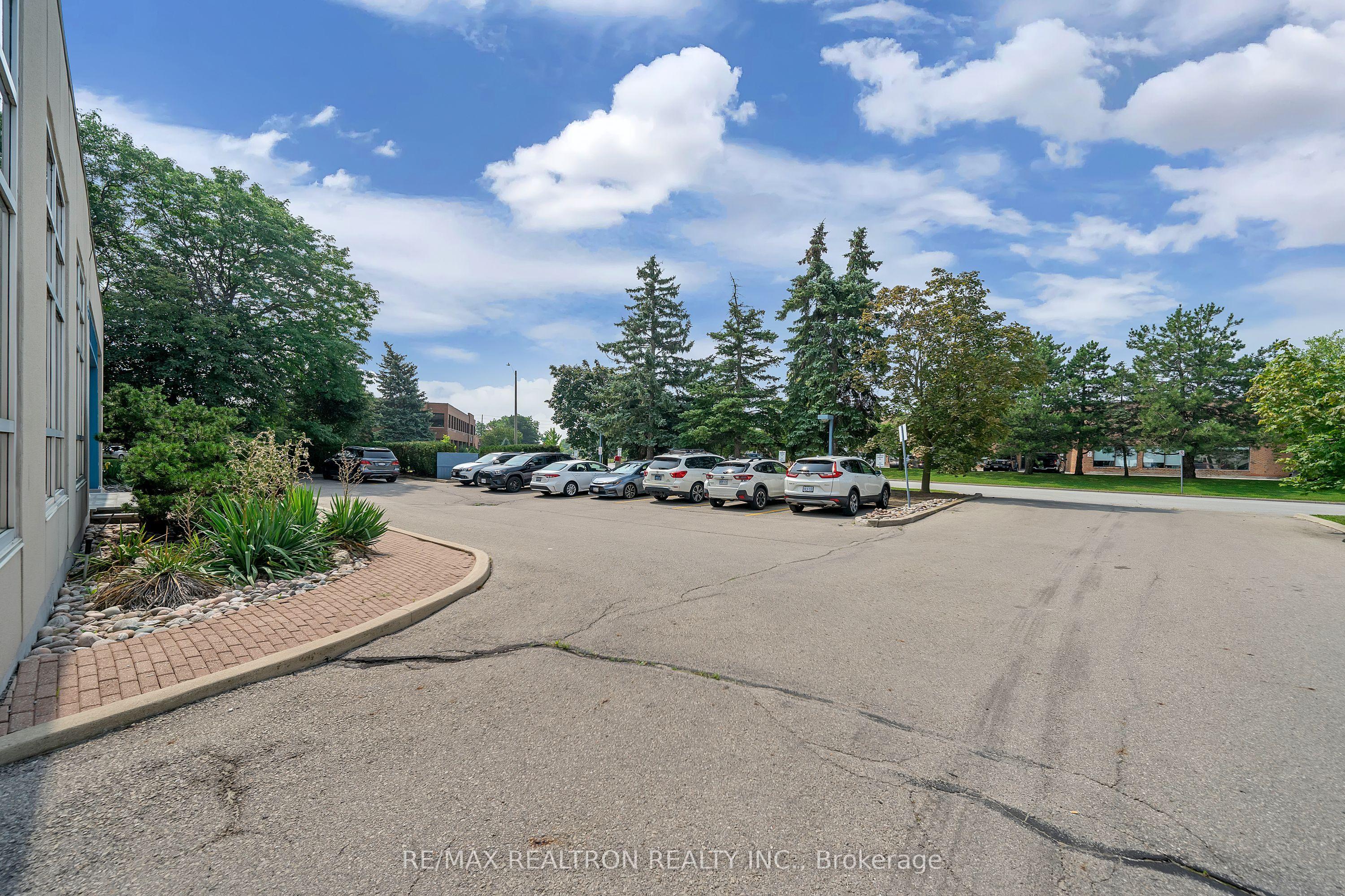 45 Tandem Road, Vaughan, ON L4K 3G1