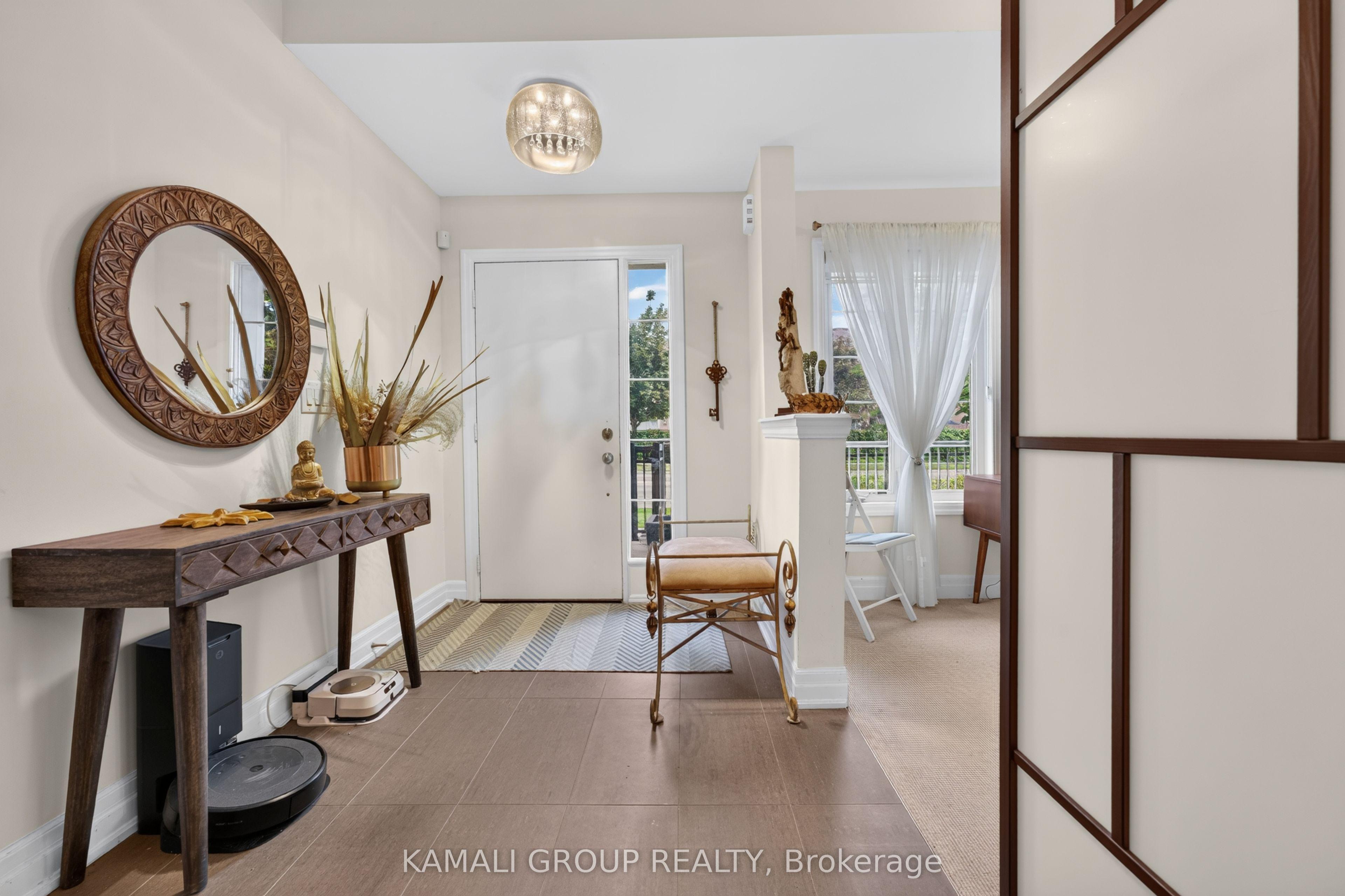 39 Beverley Glen Boulevard, Vaughan, ON L4J 0G8