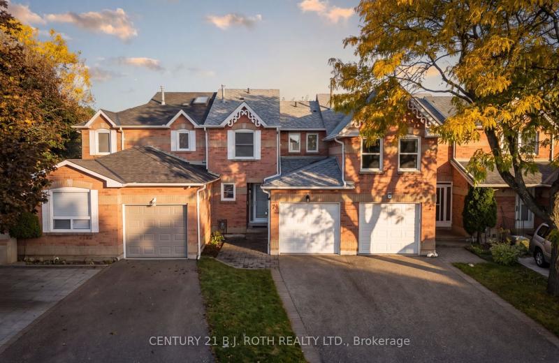 74 Ritva Court E, Richmond Hill, ON L4C 9R4