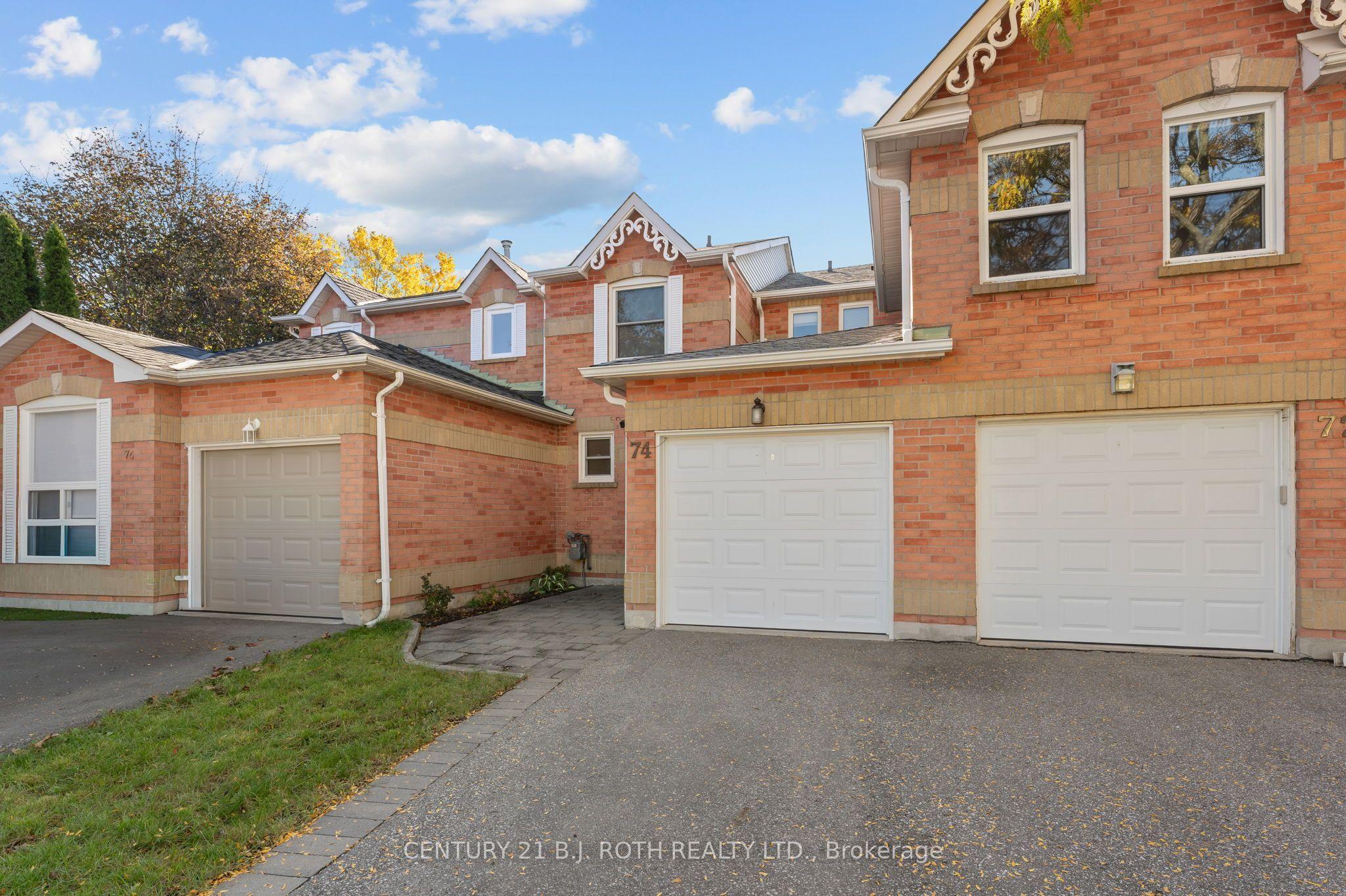 74 Ritva Court E, Richmond Hill, ON L4C 9R4