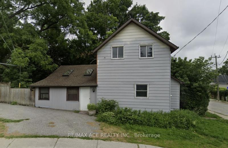 419 Millard Avenue, Newmarket, ON L3Y 2A2