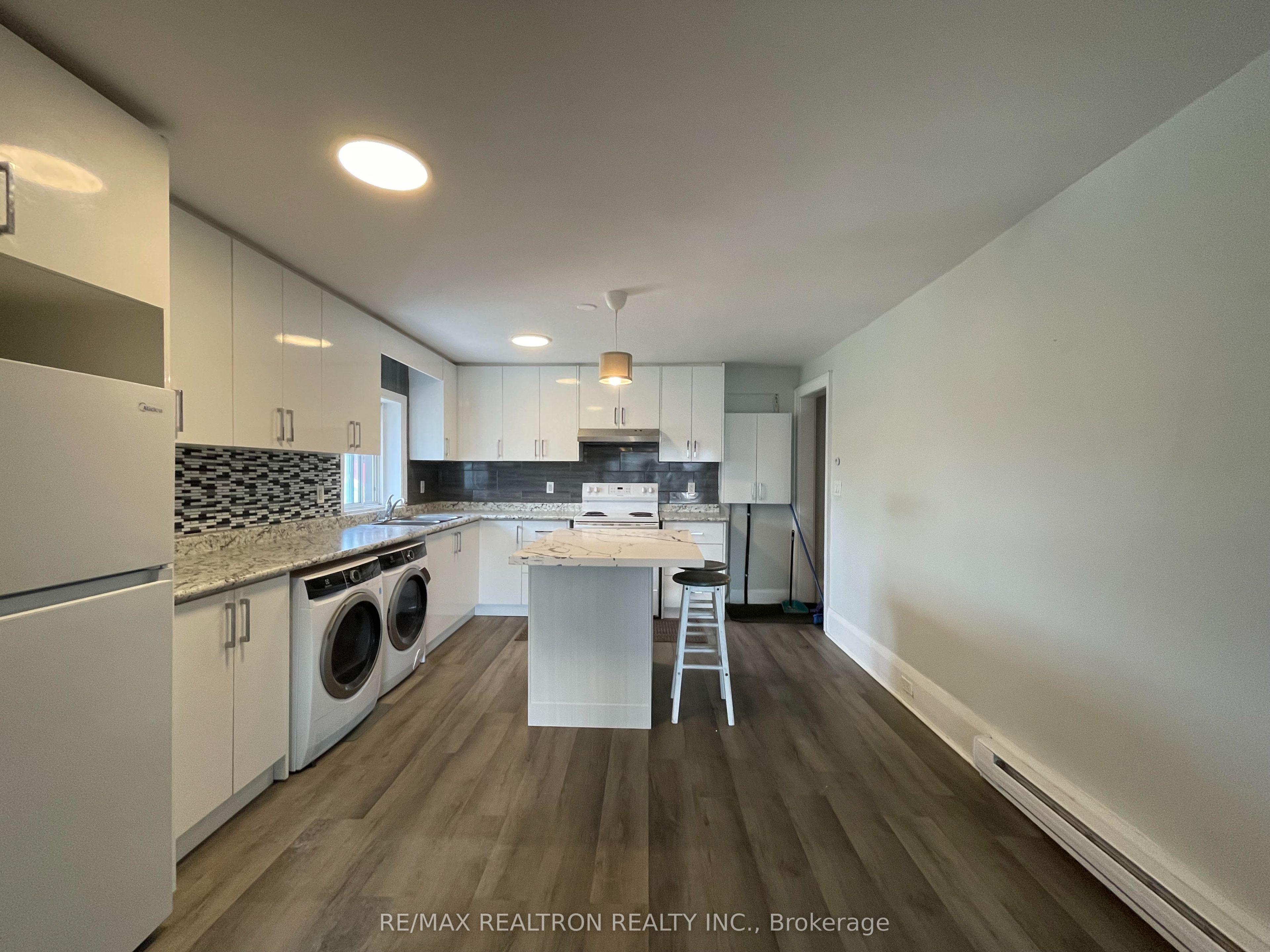 6246 Main Street 201, Whitchurch-Stouffville, ON L4A 1E2