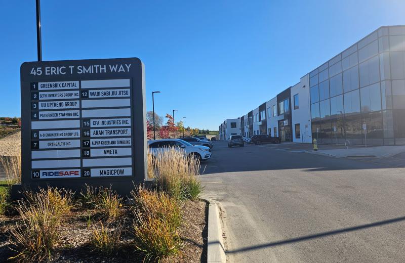 45 Eric T Smith Way 18, Aurora, ON L4G 7C6