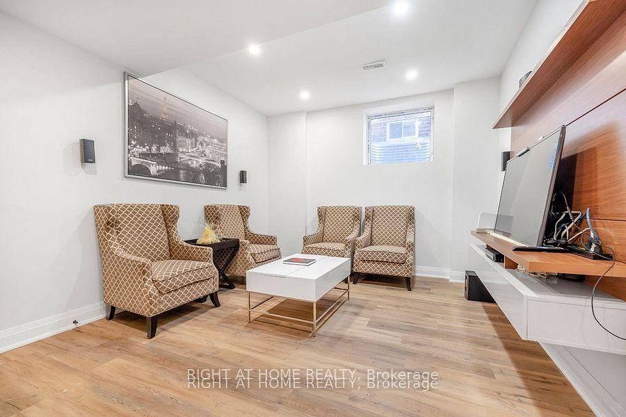 61 Isaiah Drive W (Basement), Vaughan, ON L4H 0T4