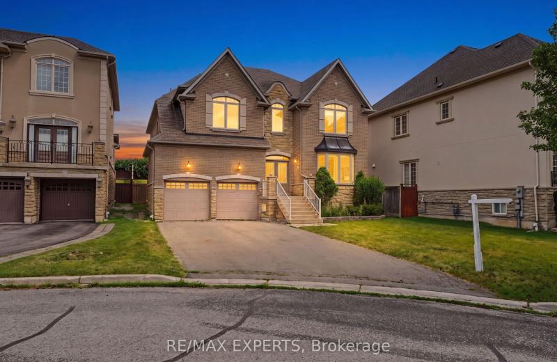 12 Sweet Valerie Court, Vaughan, ON L6A 0C6