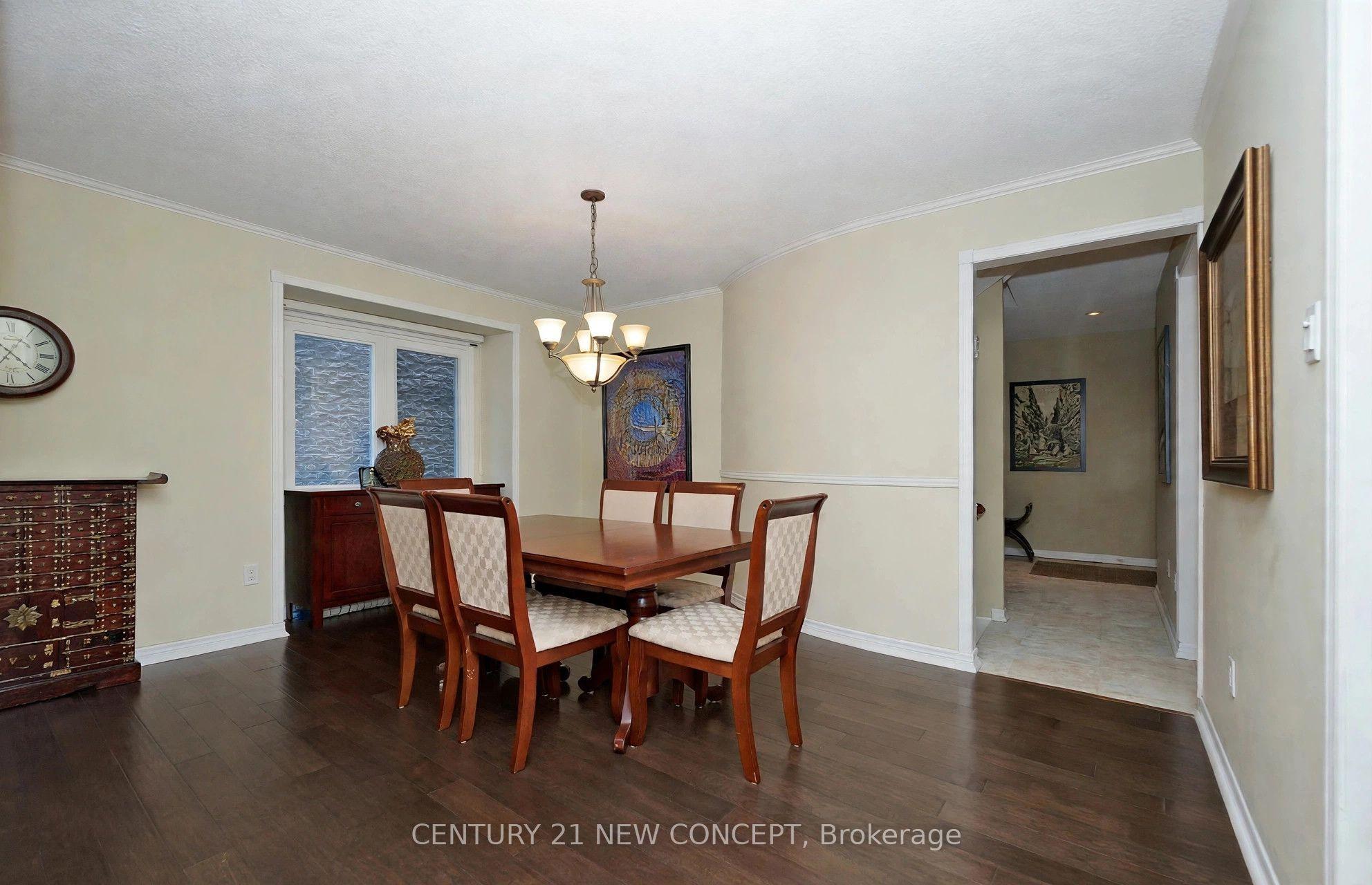 22 Gilmore Crescent, Vaughan, ON L4J 3A1