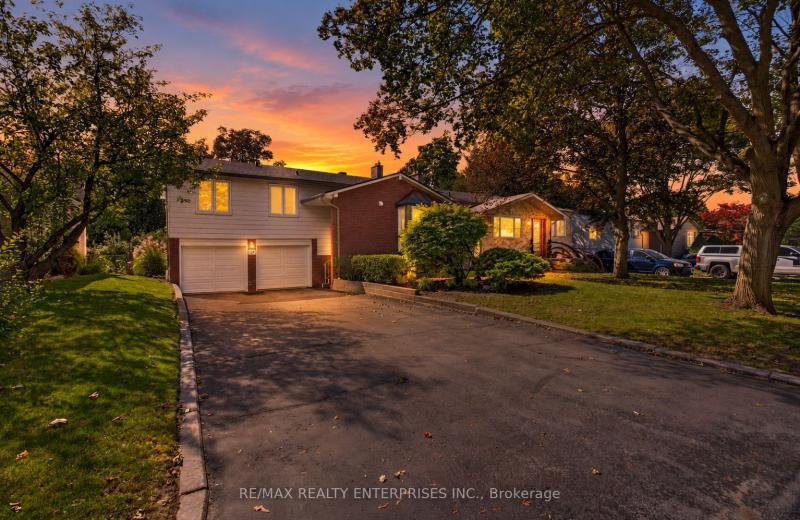 174 Bayview Fairways Drive, Markham, ON L3T 2Y8