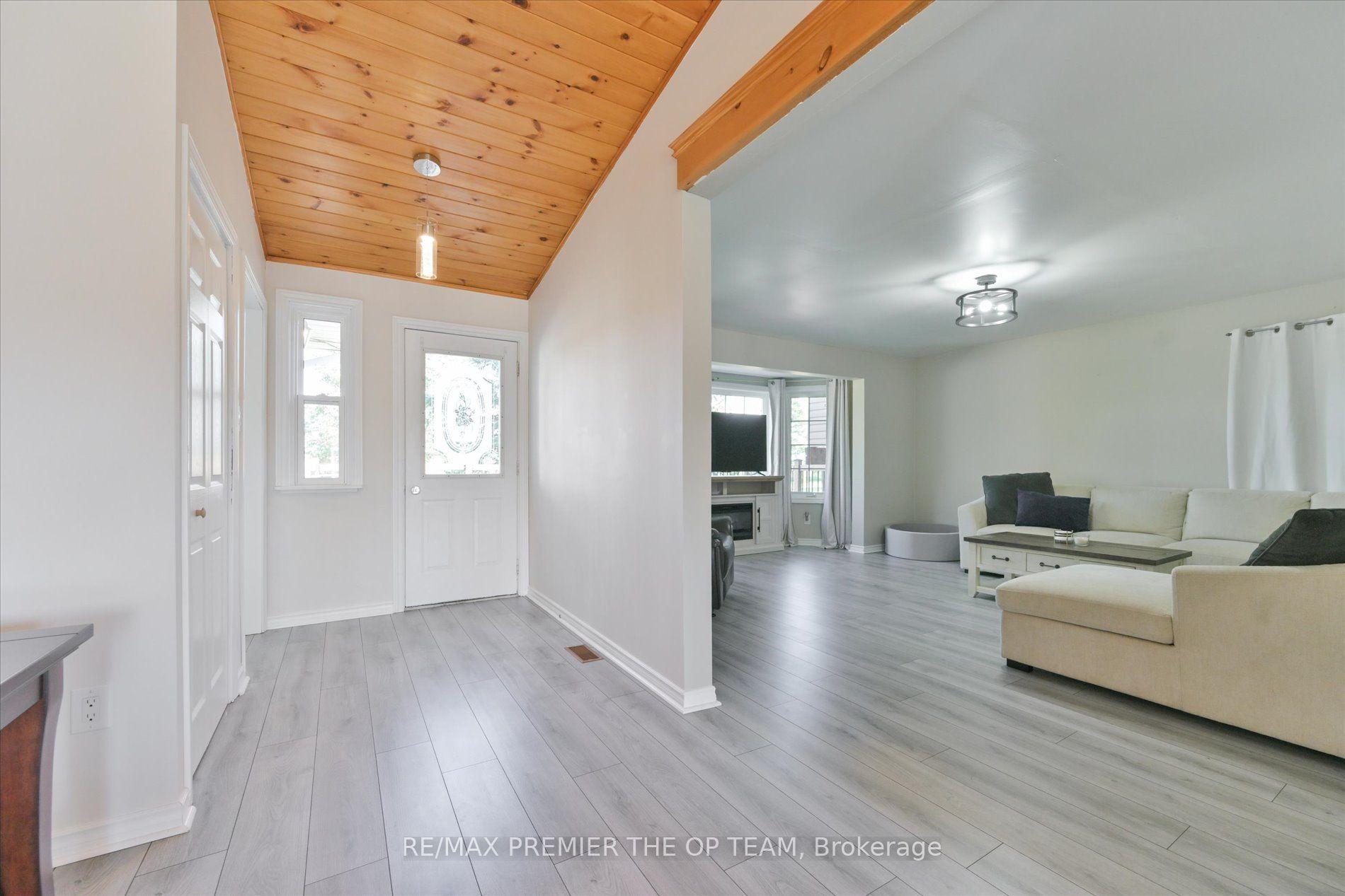 1881 Gilford Road, Innisfil, ON L0L 1R0