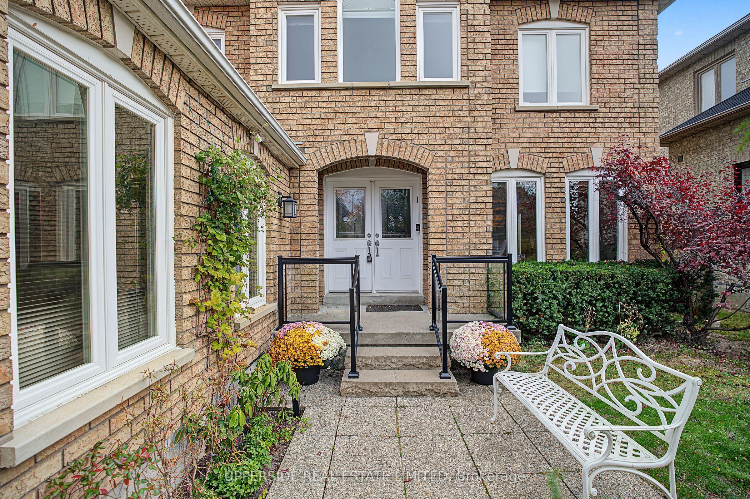 99 Glenforest Drive, Vaughan, ON L4J 8K5