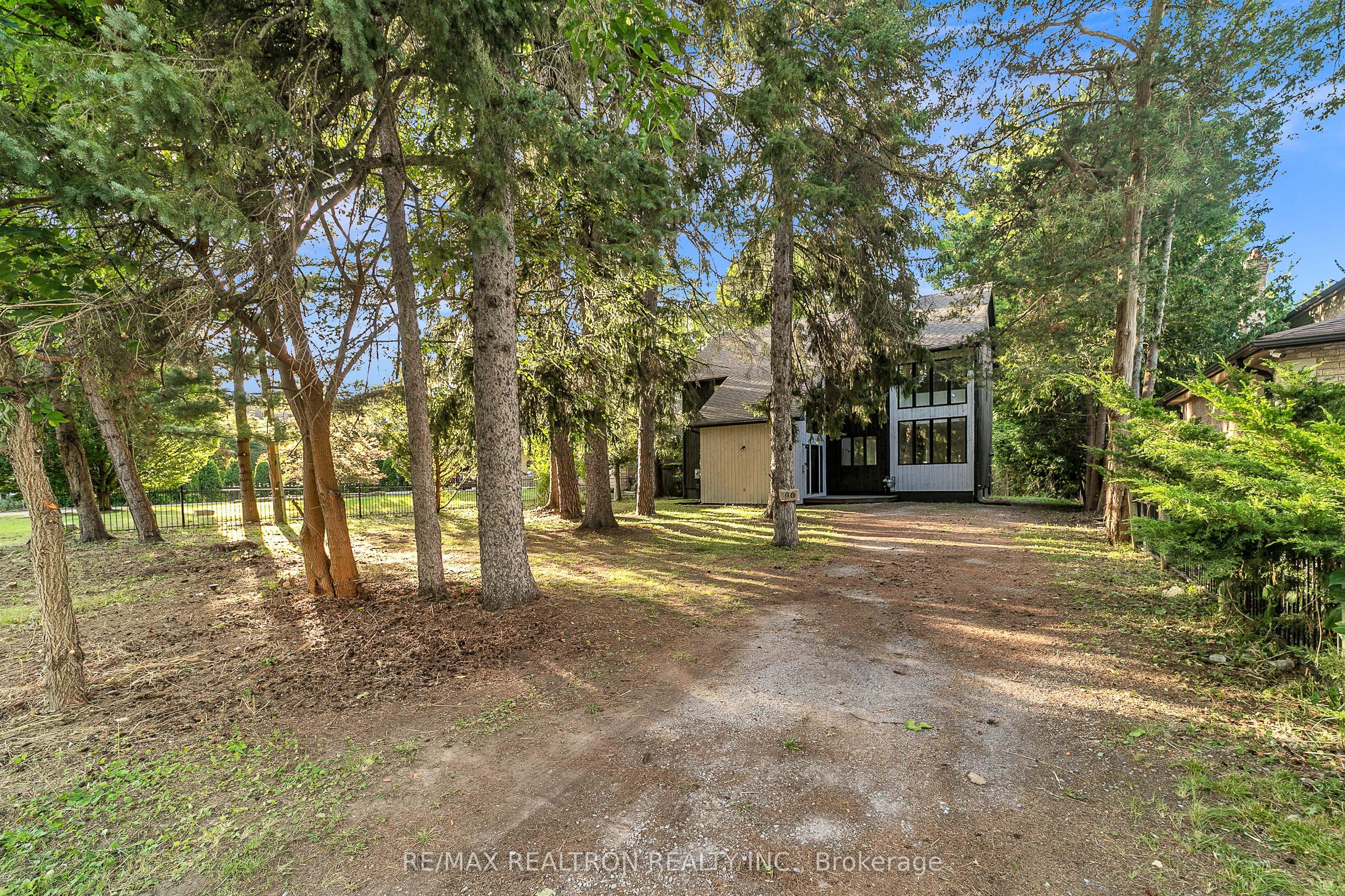 90 Proctor Avenue, Markham, ON L3T 1M7