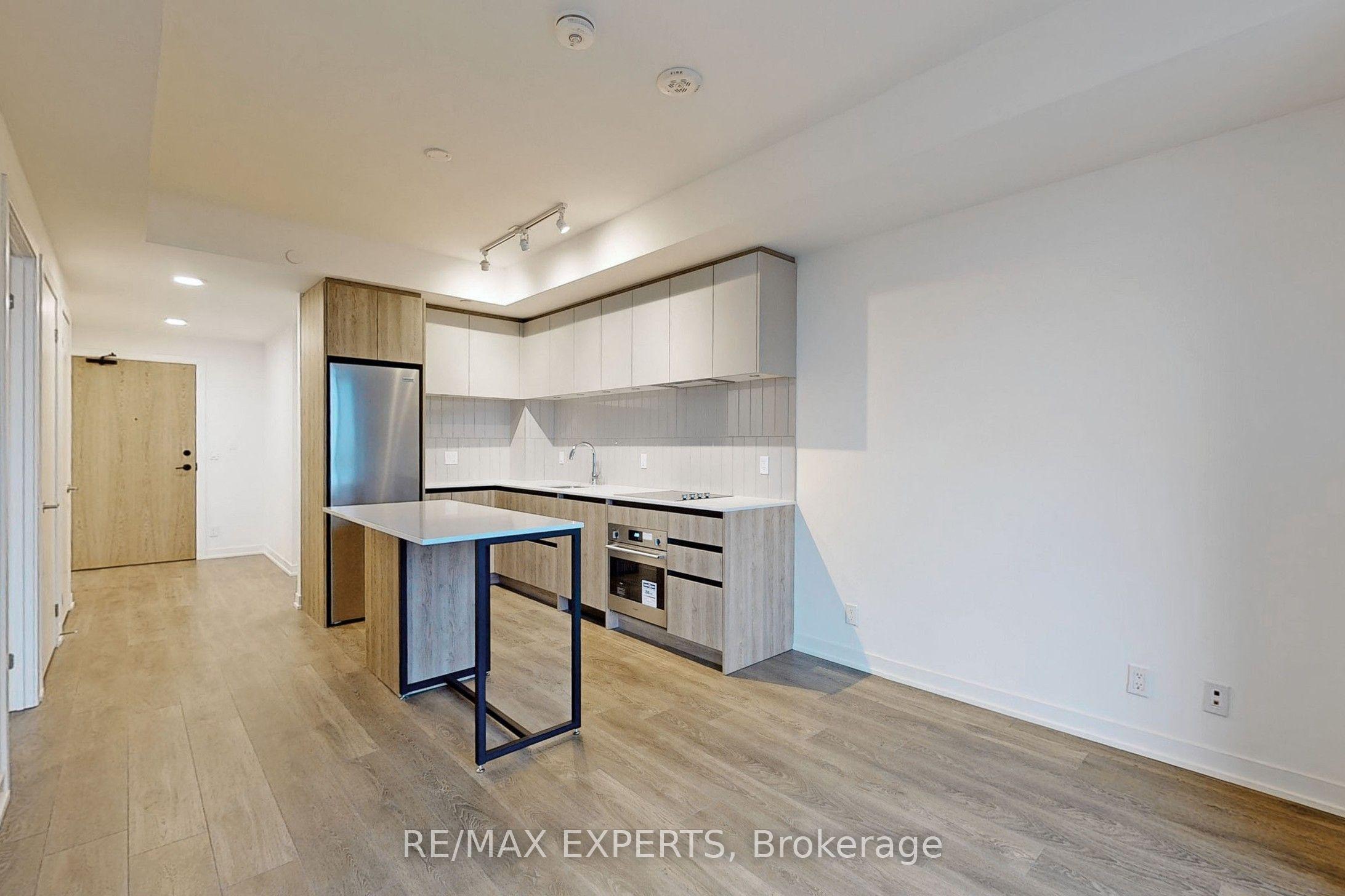 7950 Bathurst Street B-808, Vaughan, ON L4J 0L4