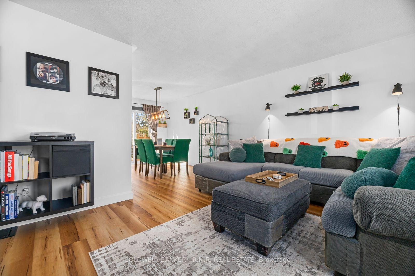 24 West St Street, Georgina, ON L0E 1R0