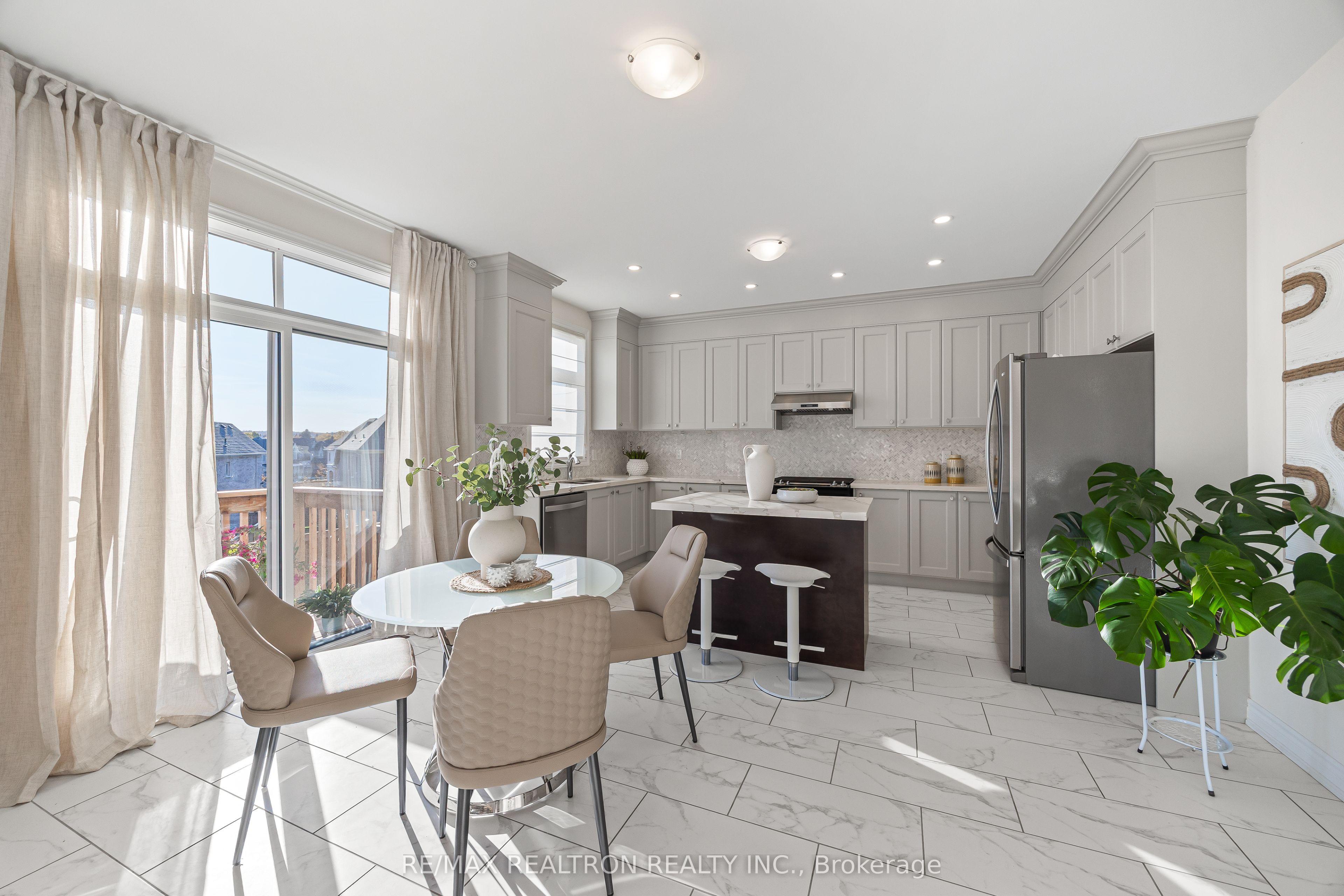 138 Silk Twist Drive, East Gwillimbury, ON L9N 0W1
