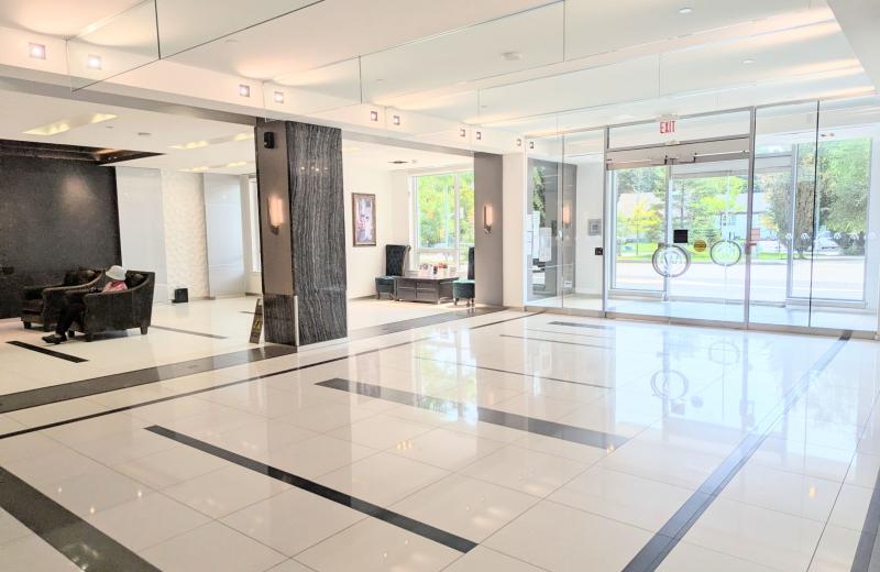 7165 Yonge Street 111, Markham, ON L3T 0C5