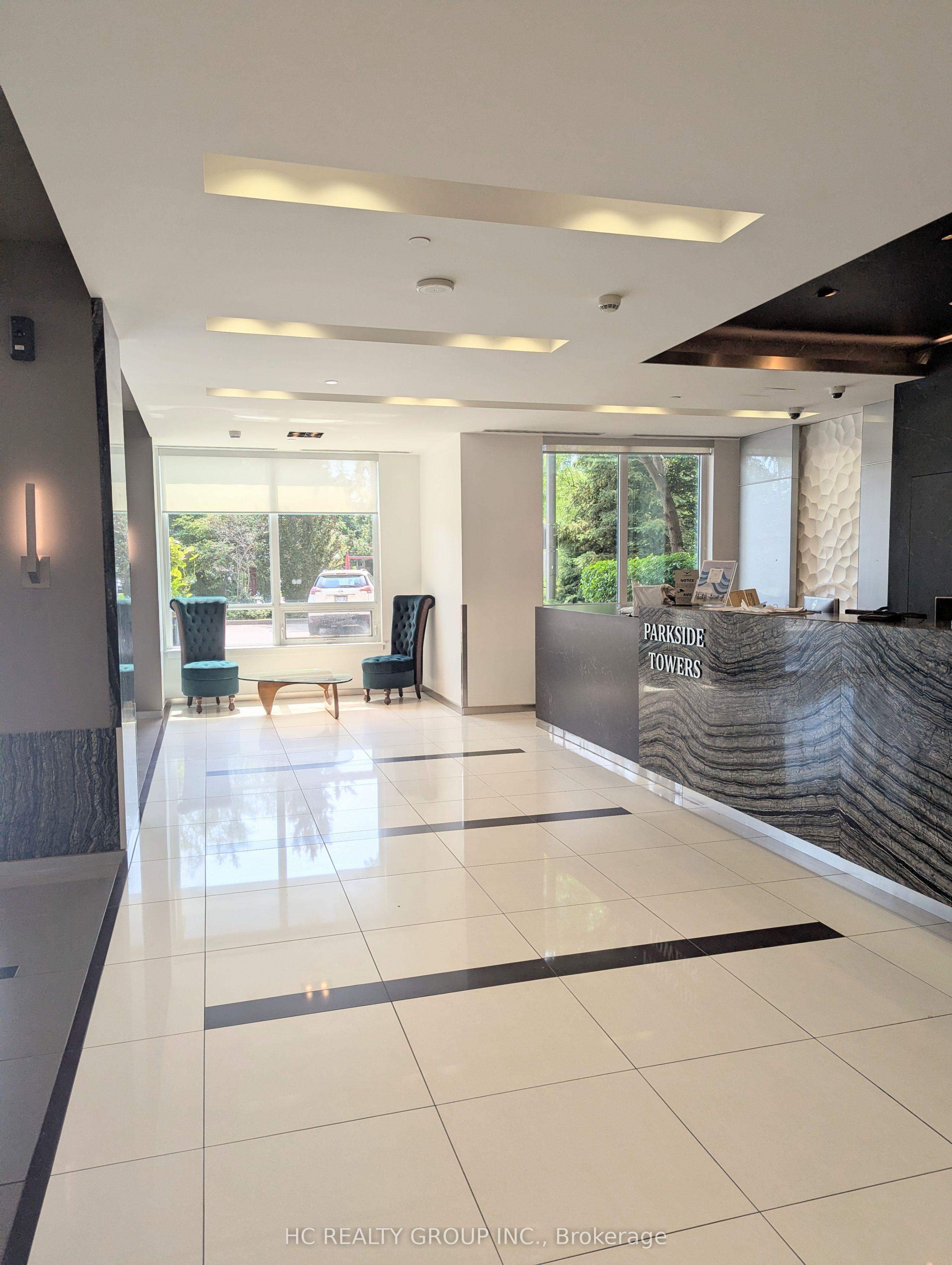 7165 Yonge Street 111, Markham, ON L3T 0C5