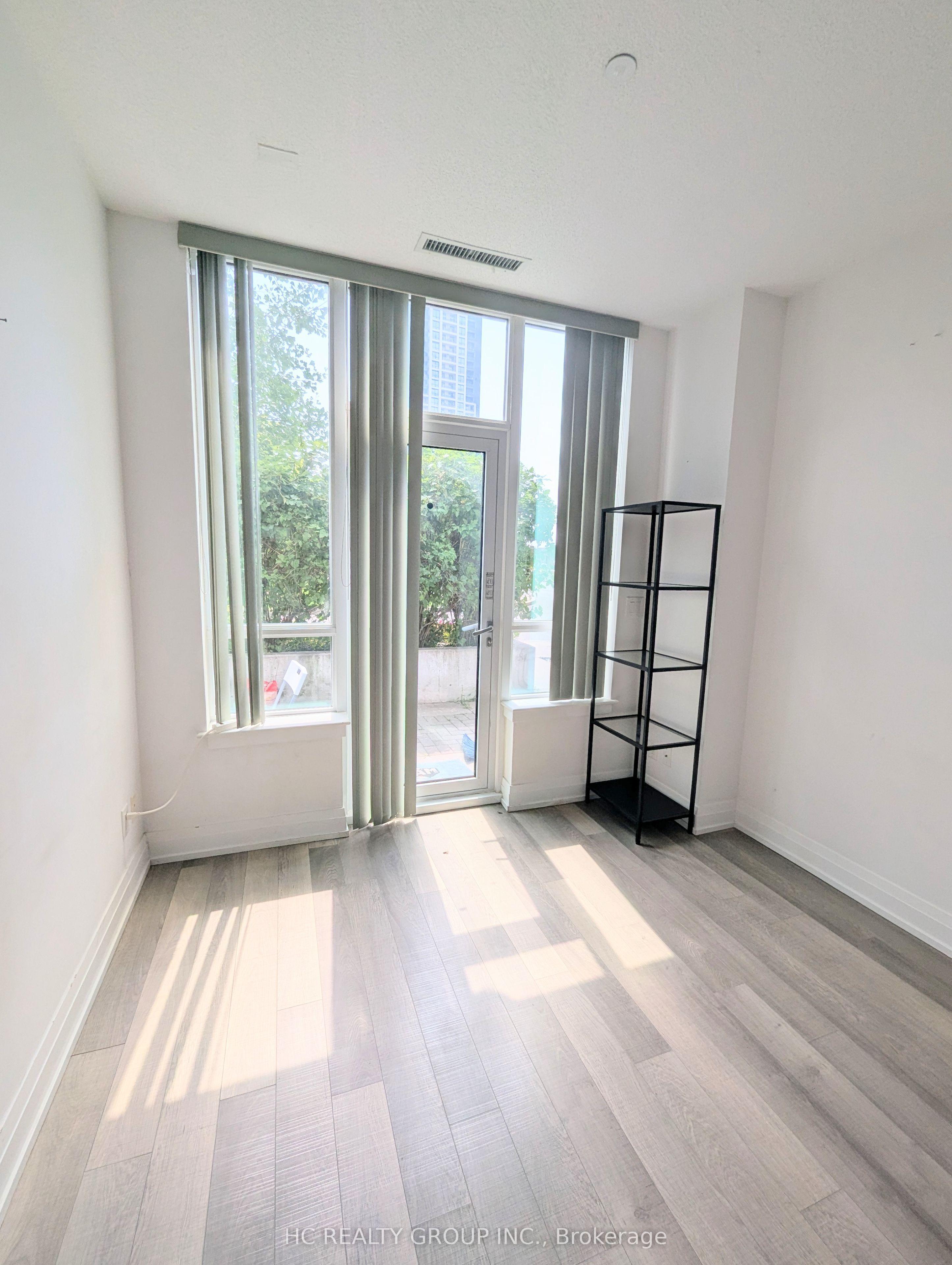 7165 Yonge Street 111, Markham, ON L3T 0C5