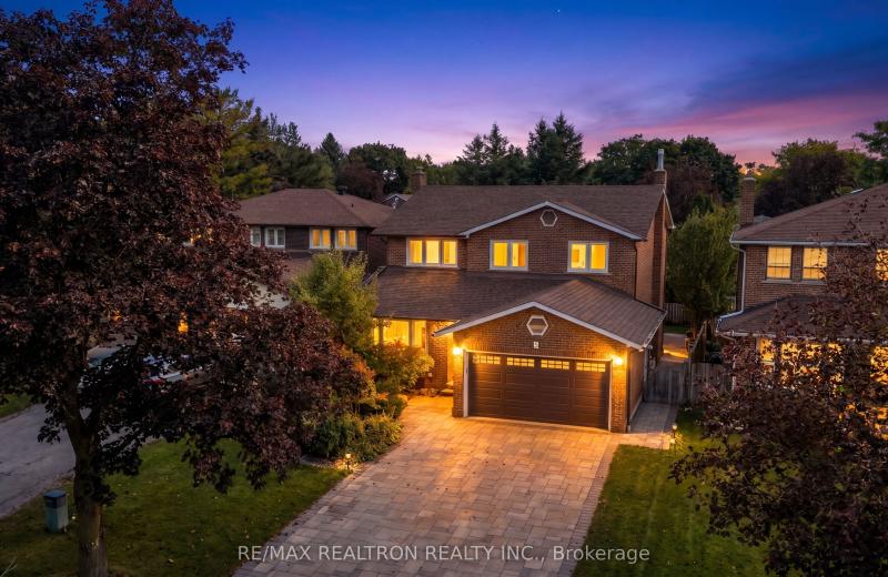 5 Charnwood Place, Markham, ON L3T 5H2