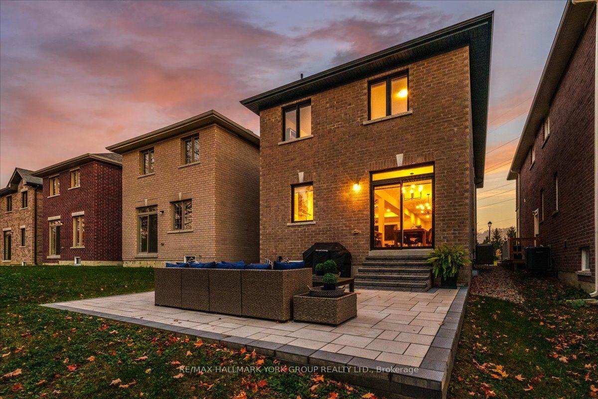 370 Ritas Avenue, Newmarket, ON L3X 2N1