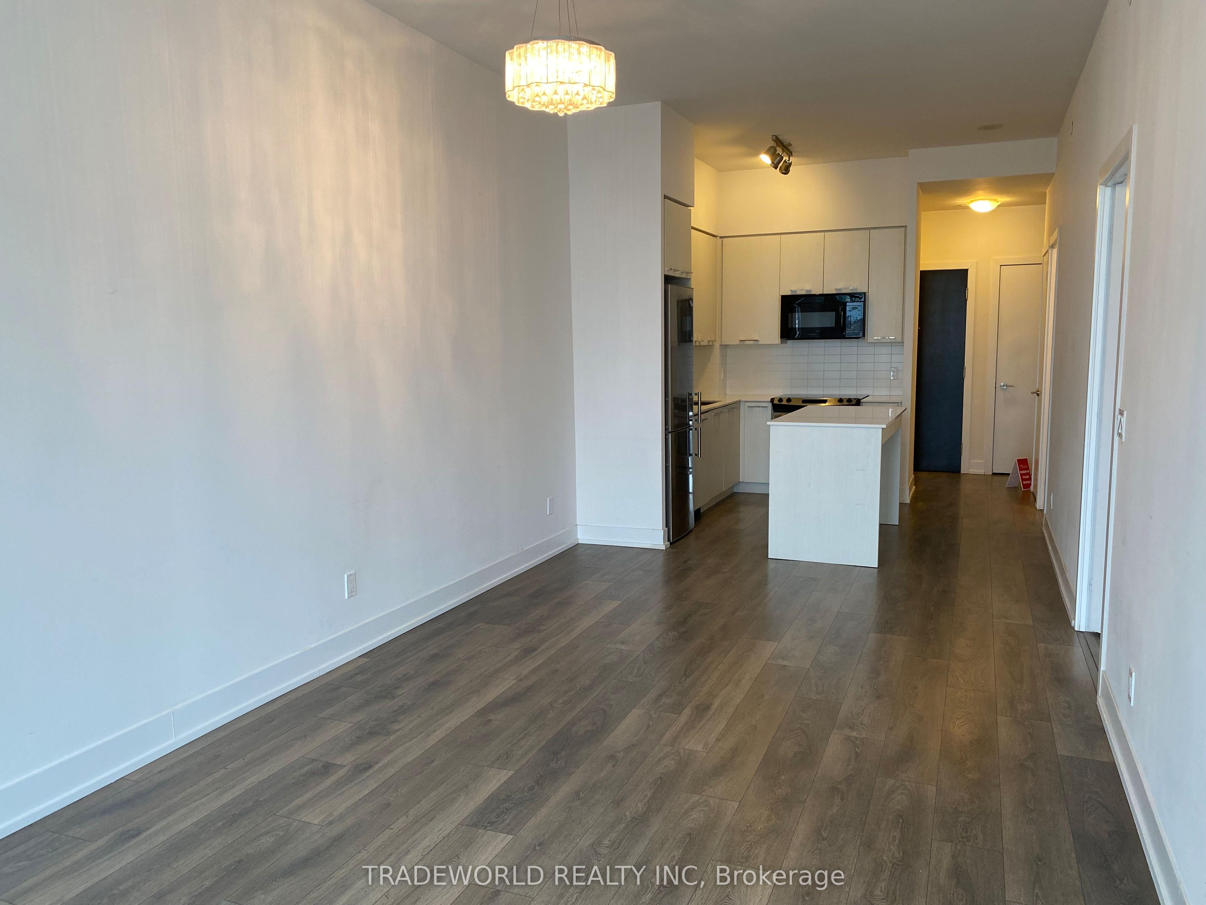 9471 Yonge Street 308, Richmond Hill, ON L4C 1V4