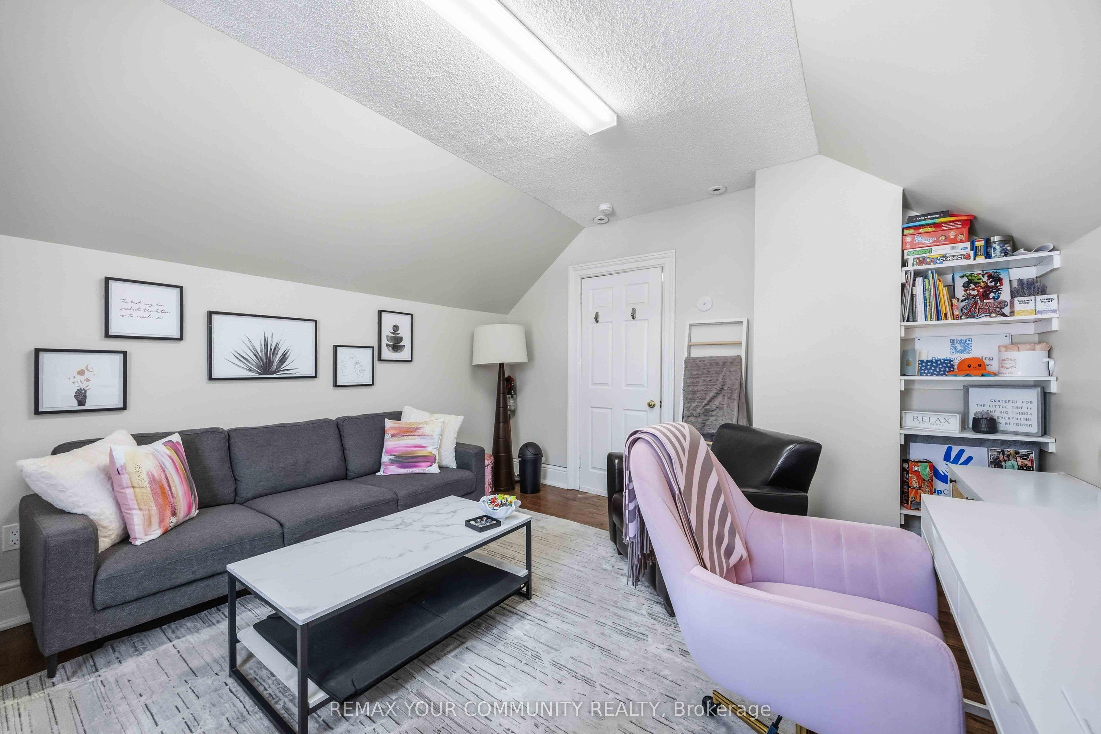 66 Centre Street, Vaughan, ON L4J 1E9
