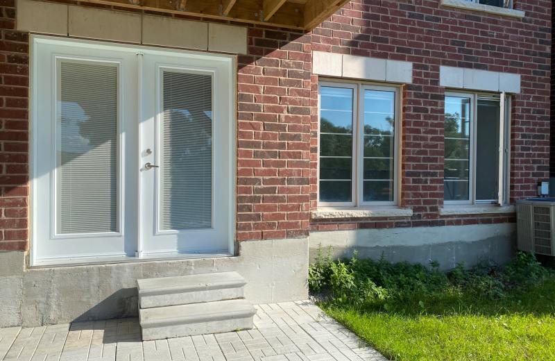 58 Briarfield Avenue, East Gwillimbury, ON L9N 0P4