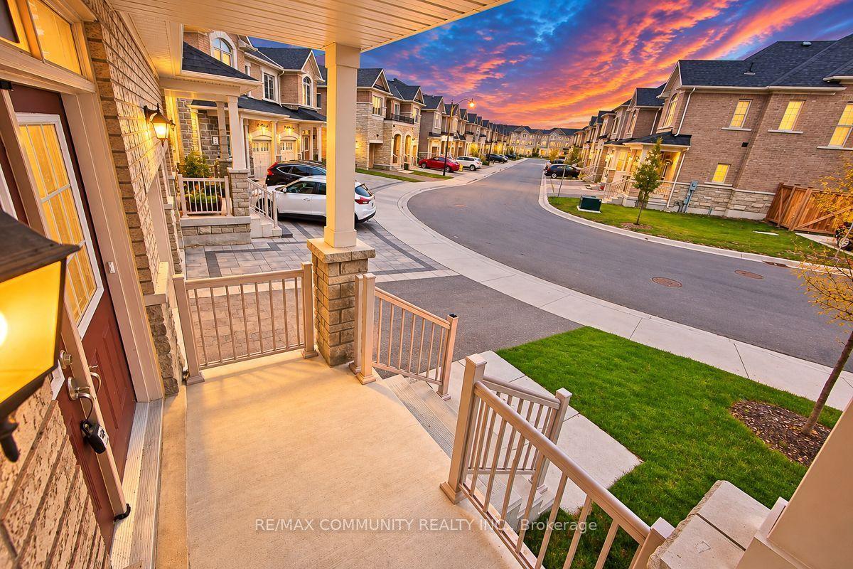 40 Liam Lane, Markham, ON L3S 0E8